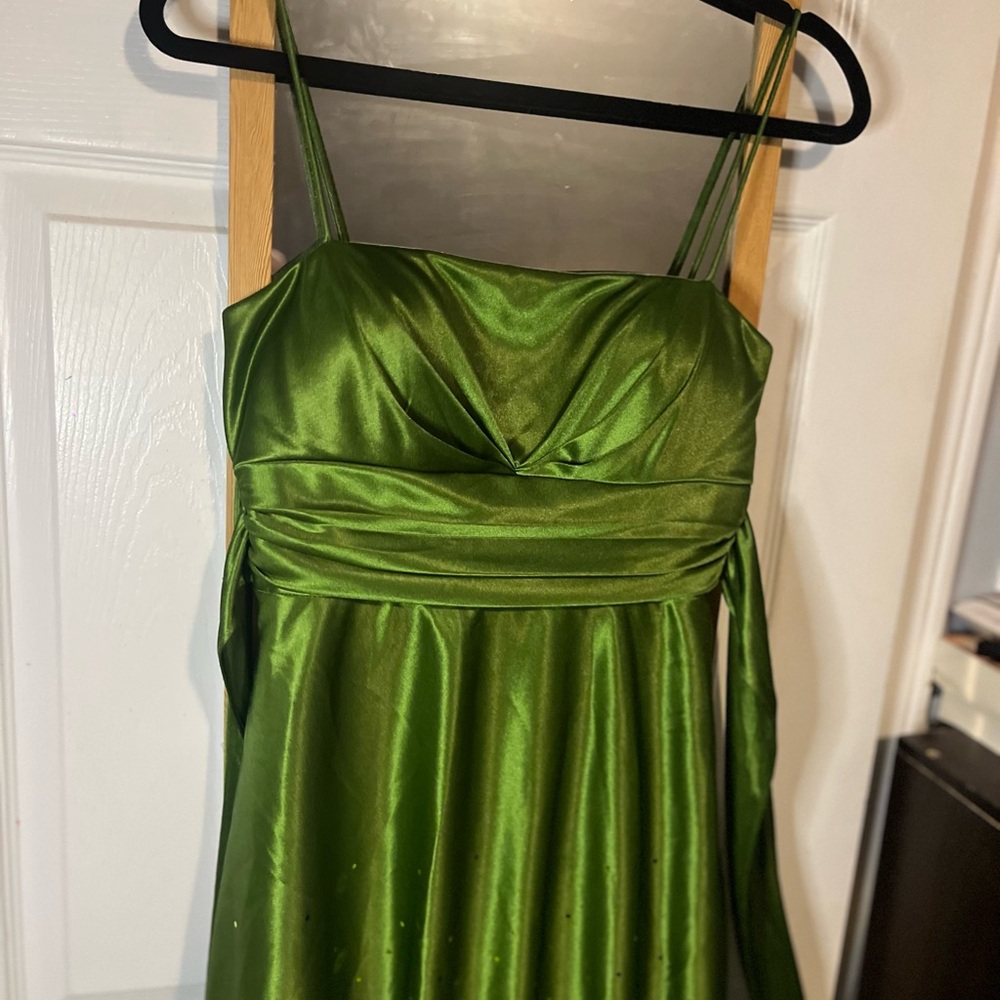 Le Chateau Formal Green Dress, Cocktail Dress, Prom, Size 7/8. - Picture 9 of 12